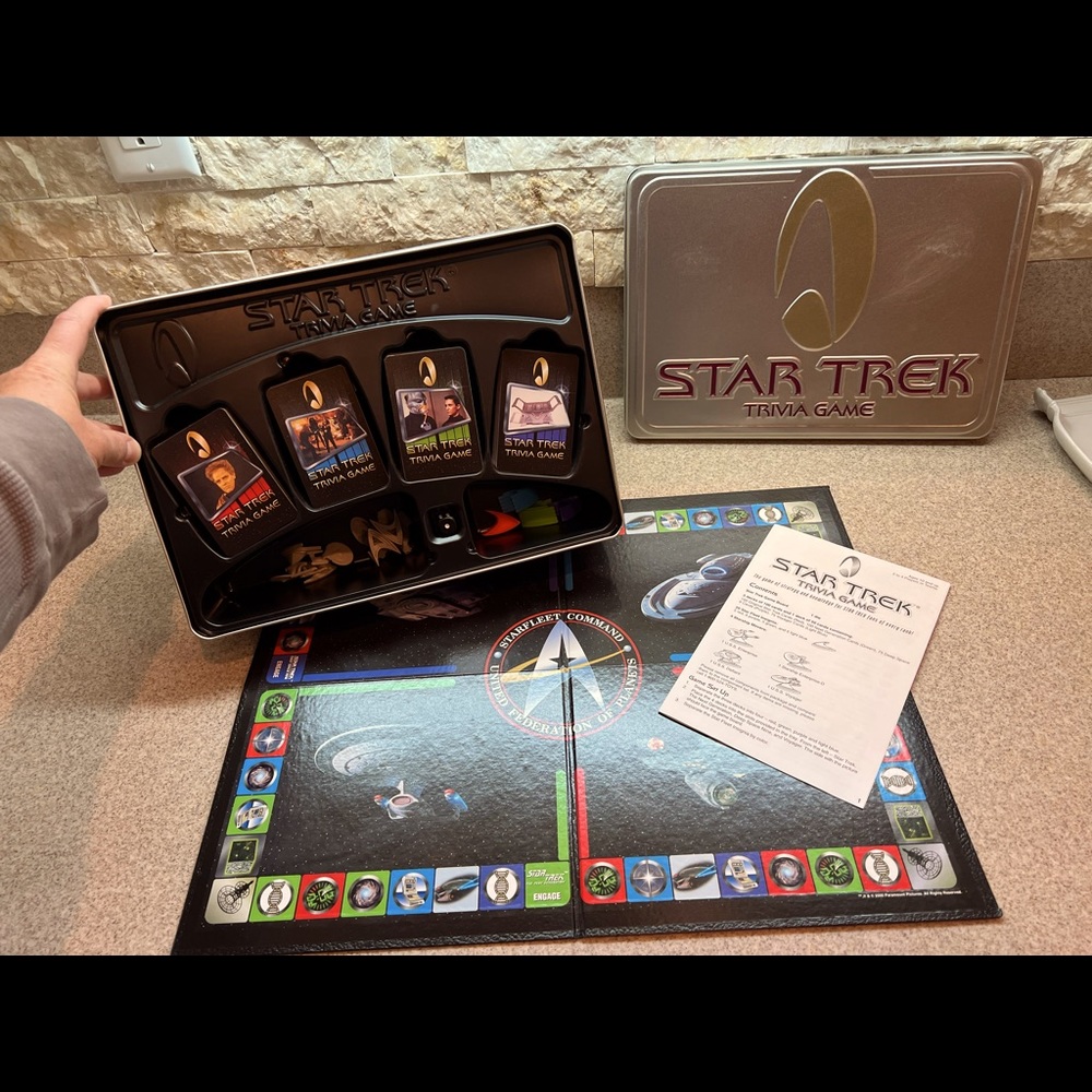 Mattel Collectible Star Trek Trivia Game 2000 excellent condition